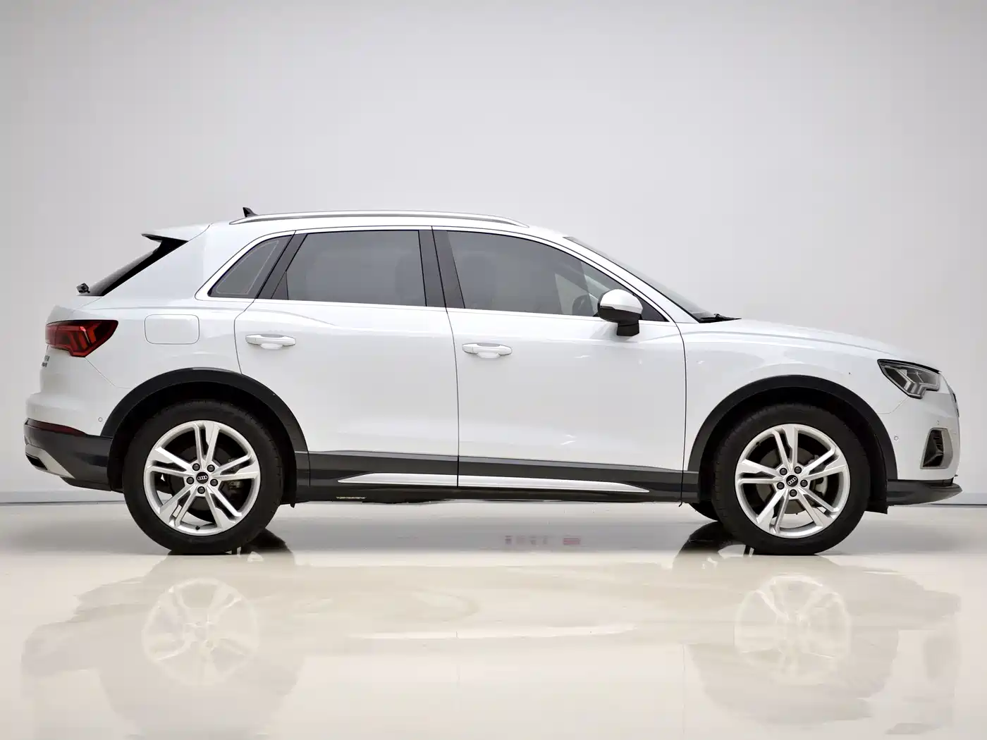 Фото 6 - Audi Q3