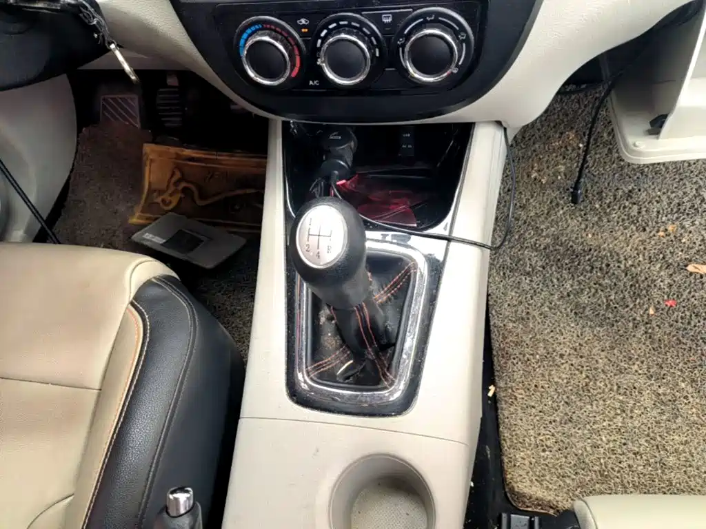 Dongfeng Fengxing Joyear X3 2016 2016 1.5L Luxury