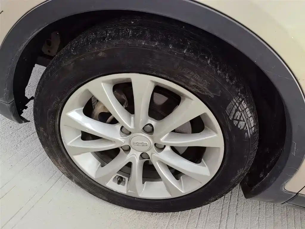 Фото 23 - Geely Emgrand GS