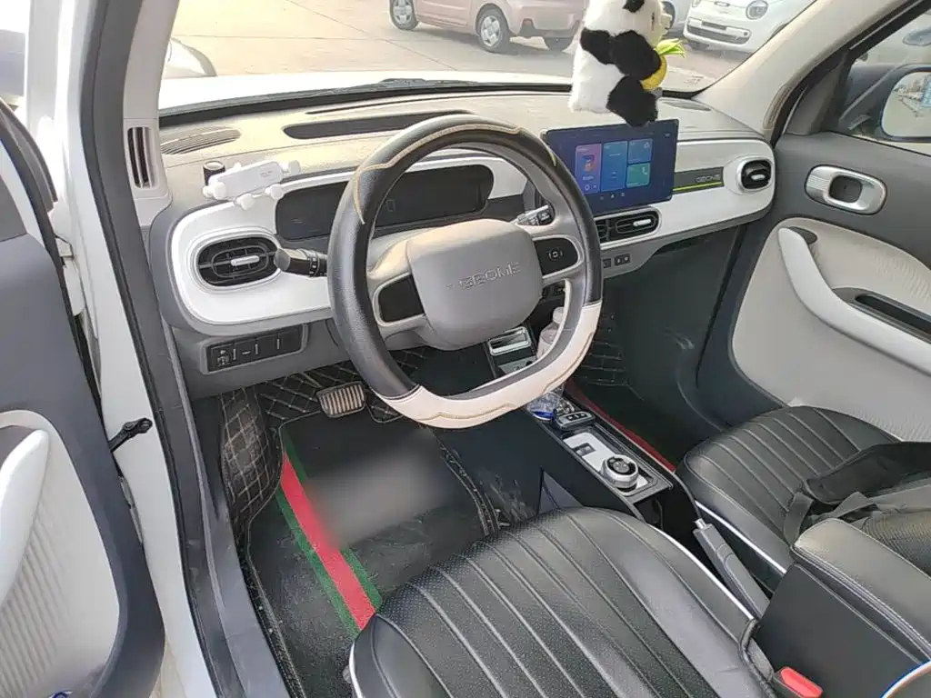 Фото 10 - Geely Galaxy Panda