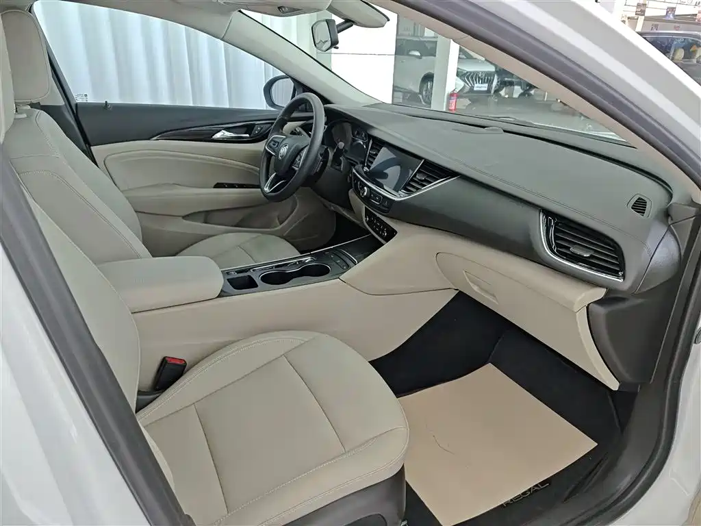BUICK REGAL