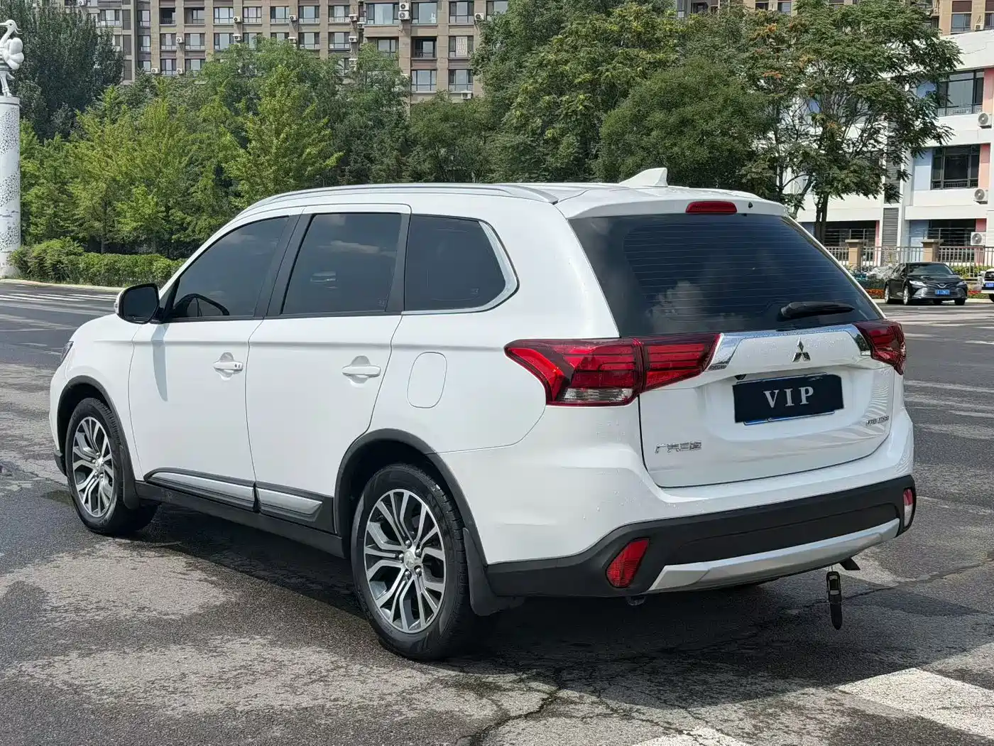 Фото 7 - Mitsubishi Outlander
