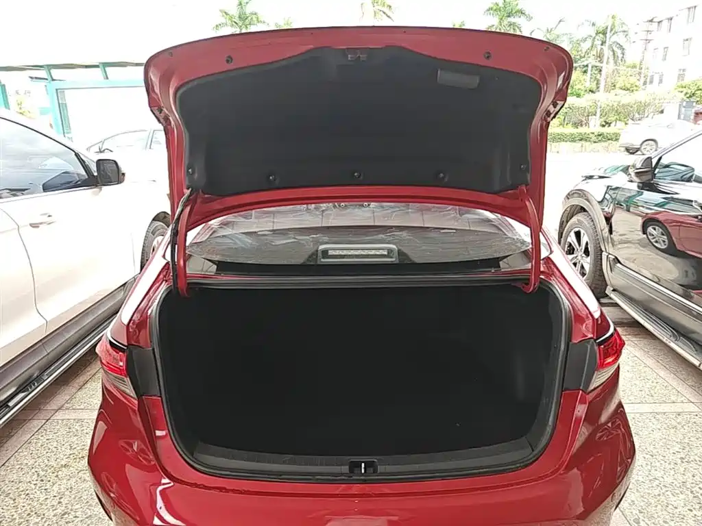 Toyota Levin 2019 185T CVT Luxury Edition China VI фото 19