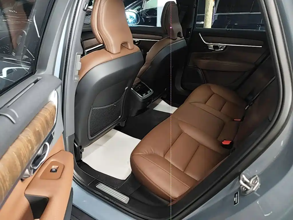 Volvo V90 2021 2021 Model Cross Country B5 AWD Smart Edition