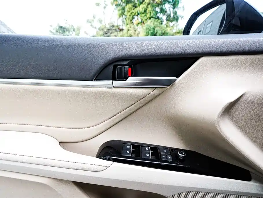 Toyota Camry 2018 2.0G Luxury Edition фото 14