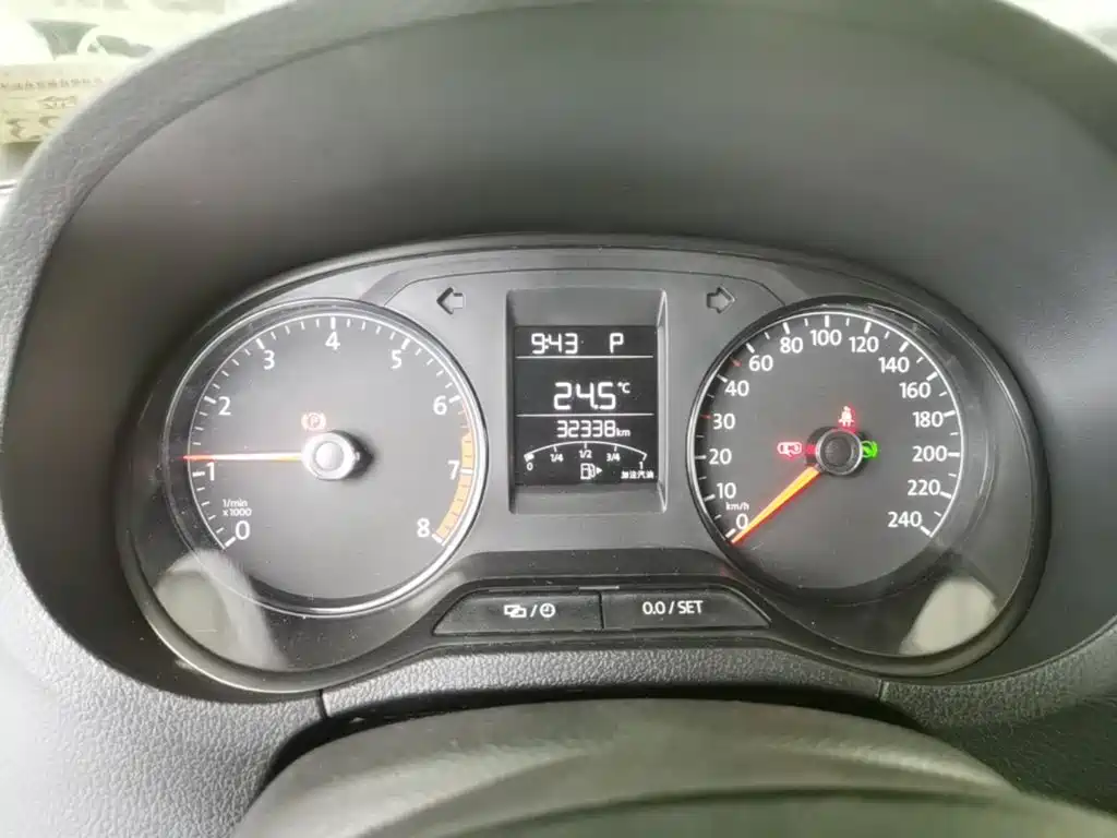 Фото 12 - Volkswagen Polo