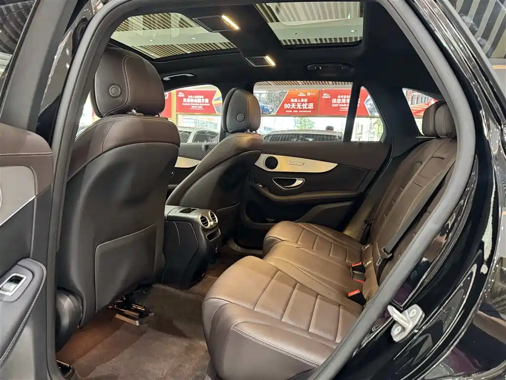 Mercedes-Benz GLC 2022 Facelift GLC 260 L 4MATIC Dynamic фото 9