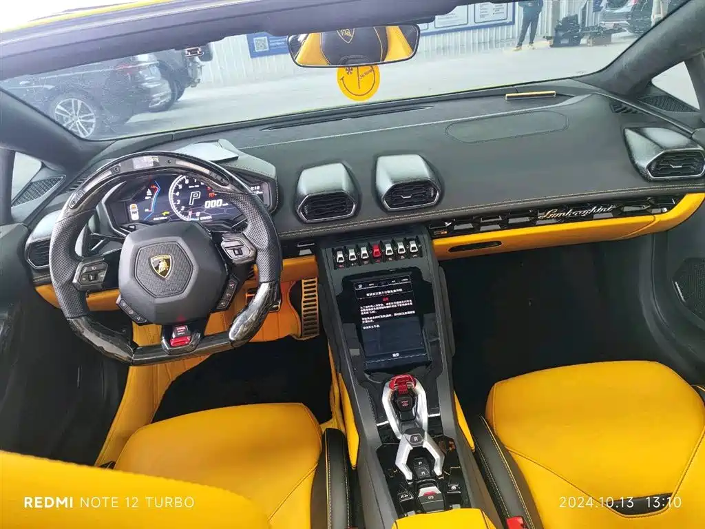 LAMBORGHINI HURACÁN