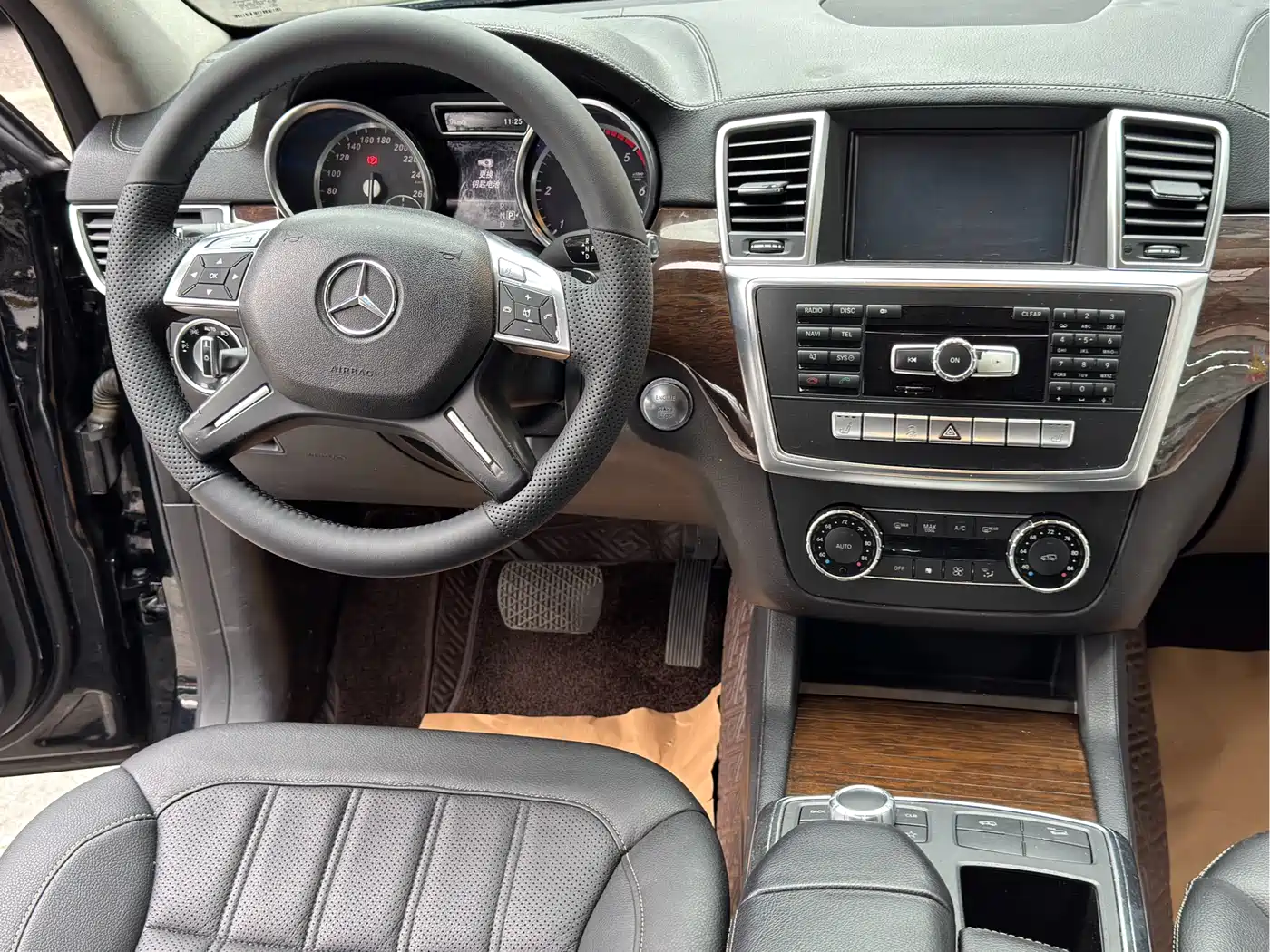 Mercedes-Benz GL-Class фото 8