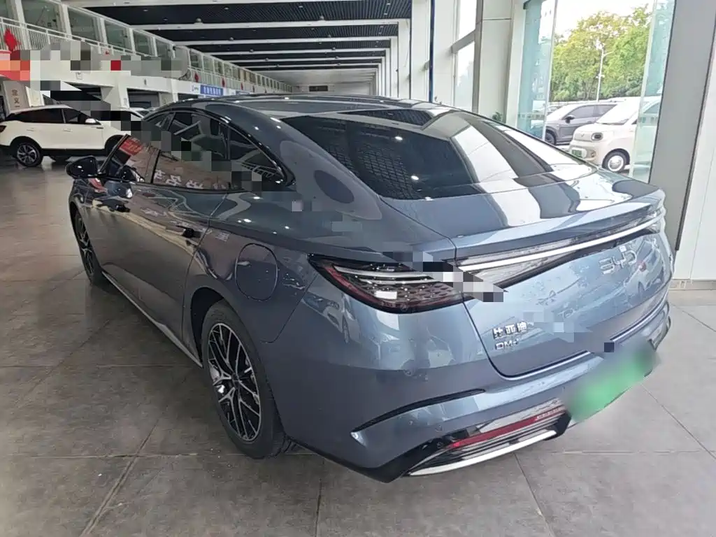 BYD Seal 2024 2024 Glory Edition DM-i 1.5L 121km Prestige
