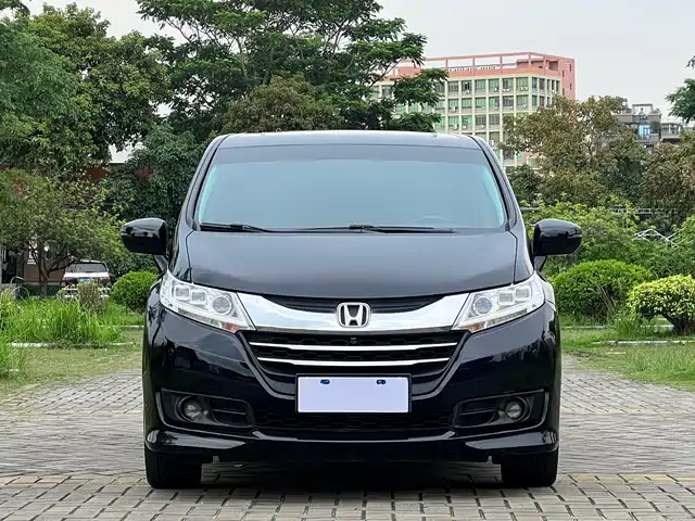 Honda Odyssey 2015 Facelift 2.4L Supreme Edition — фото 2