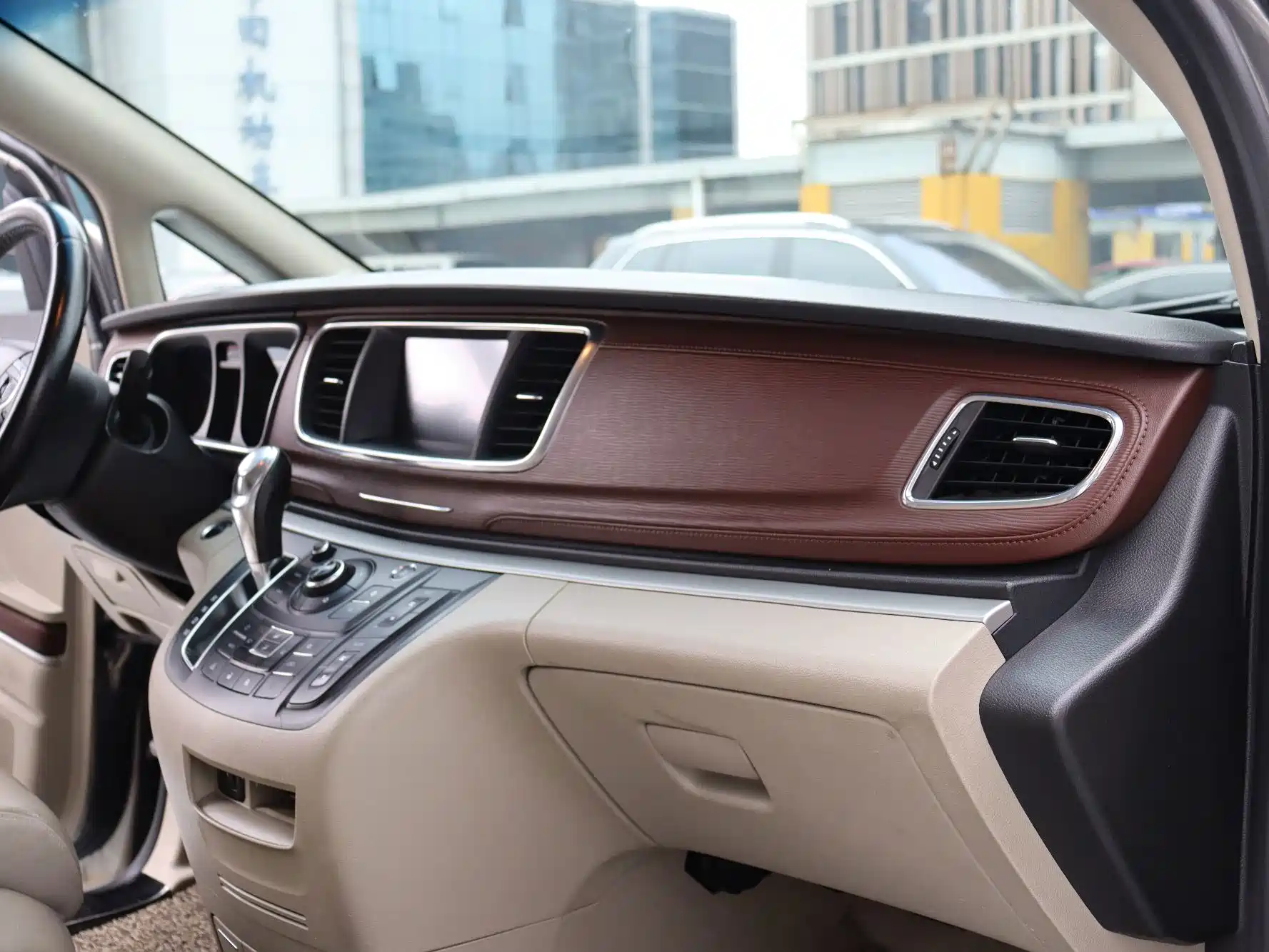 Фото 21 - Buick GL8