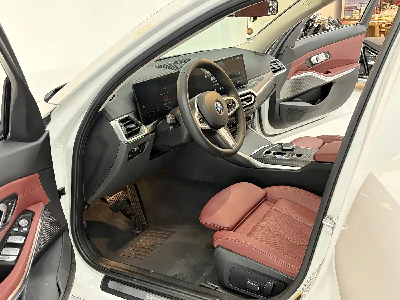 BMW i3 2024 eDrive 35 L фото 5