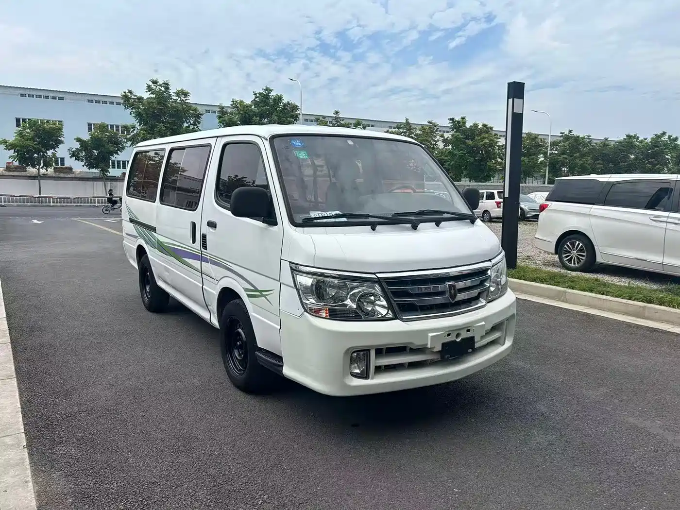 Jinbei Express 2017 2017 2.0L Standard V19