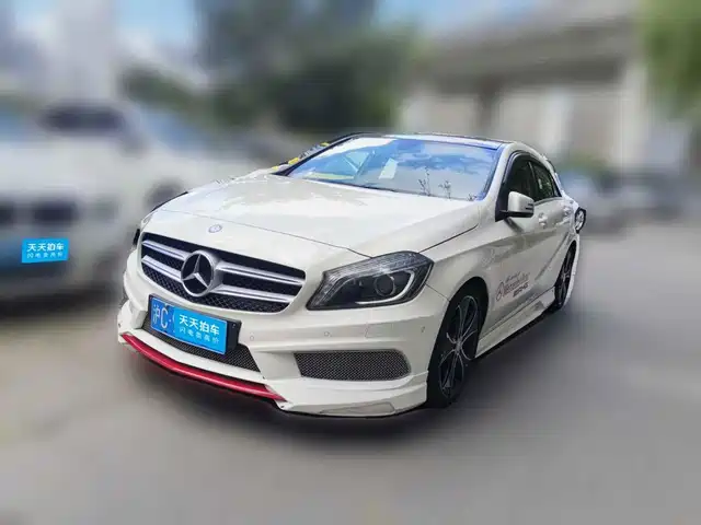 Mercedes-Benz A-Class (Import) 2015 A 200 Sport — фото 1
