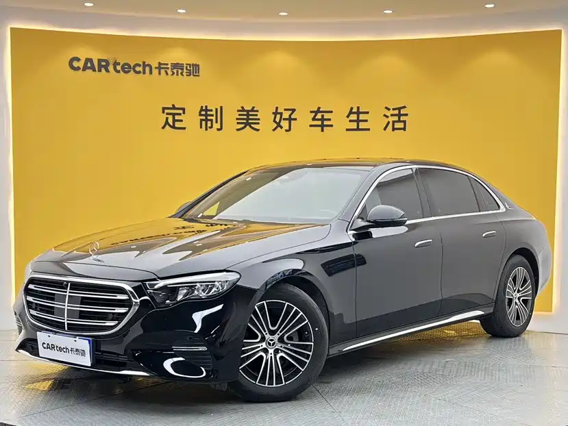 Фото 13 - Mercedes-Benz E-Class