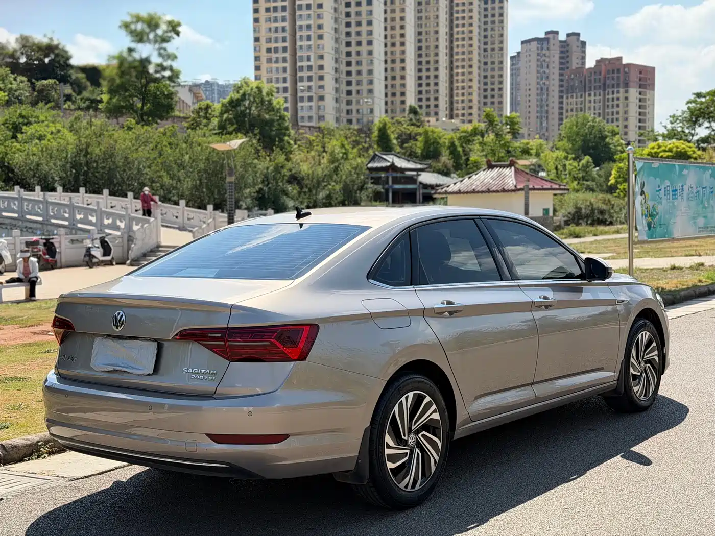 Volkswagen Sagitar 2022 200TSI DSG Soaring Edition фото 4