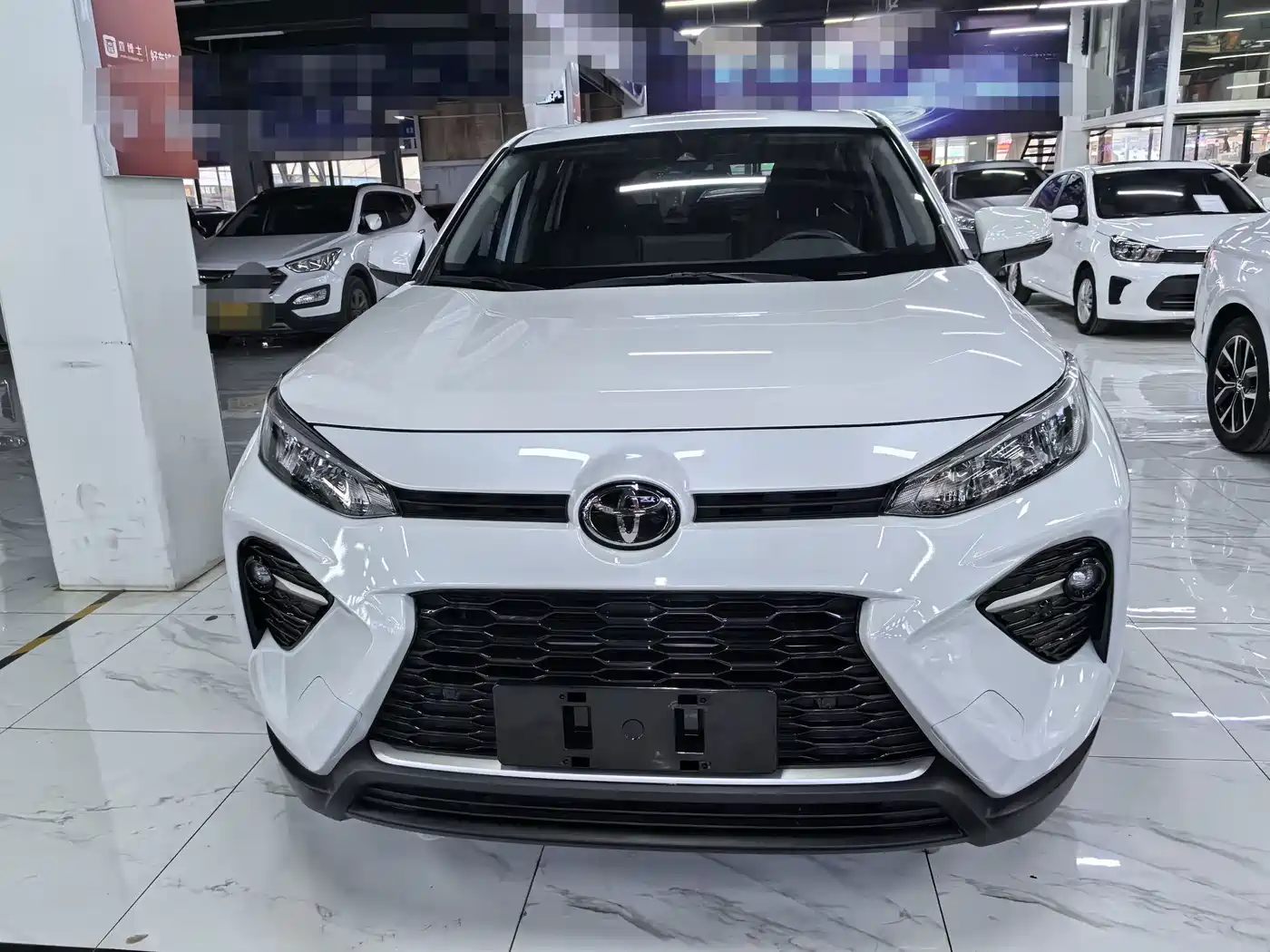 Toyota Wildlander 2022 2.0L CVT FWD Luxury Edition фото 2