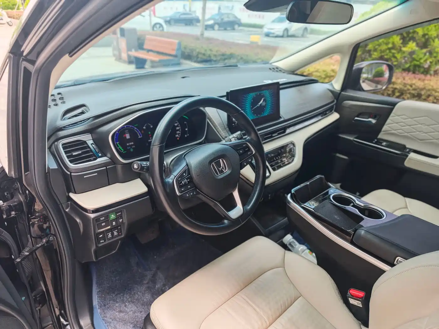 Honda Elysion 2024 2024 2.0L e:HEV Luxury Edition