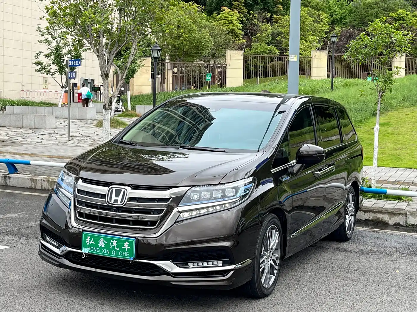 Honda Elysion 2019 2.0L Hybrid Supreme Edition