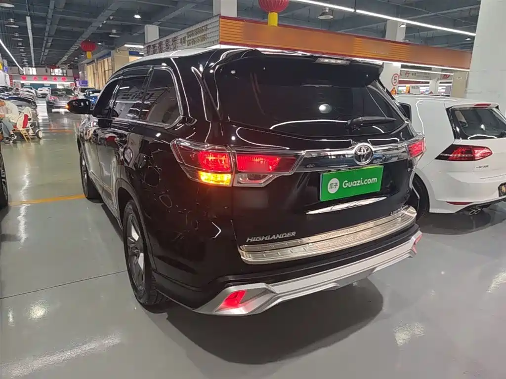 Toyota Highlander 2015 2.0T AWD Ultimate Edition 7-seater фото 5
