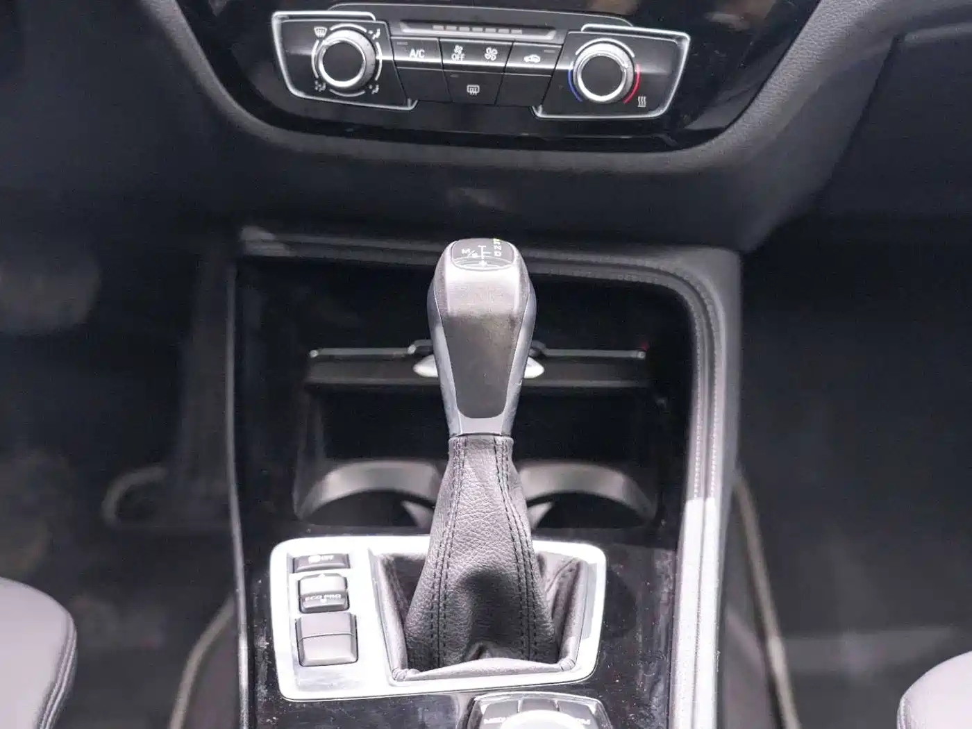 BMW 1 Series 2018 118i Sport Edition фото 22
