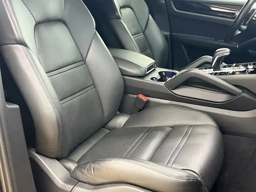 Porsche Cayenne New Energy 2020 Cayenne E-Hybrid 2.0T фото 8
