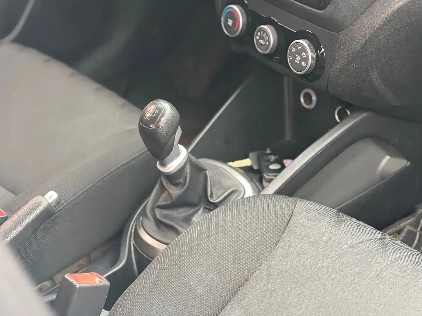 Kia K2 2015 Sedan 1.4L MT GLS фото 7