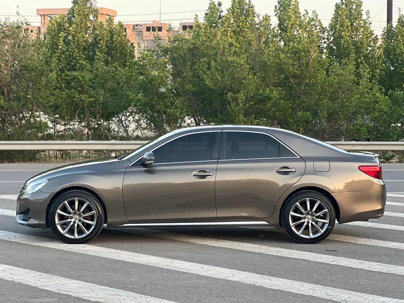 Toyota Reiz 2013 2.5V Premium Edition фото 16