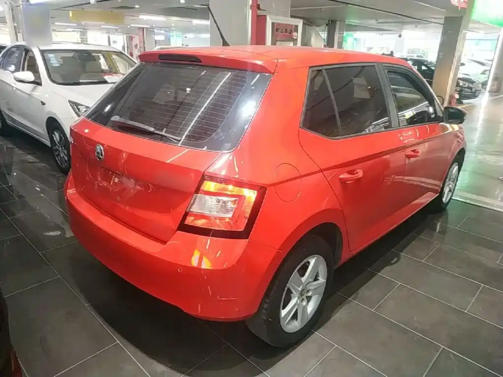 Škoda Fabia 2016 2016 1.4L Automatic Car Enjoy Edition
