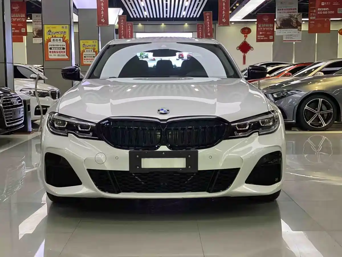 Photo 2 - BMW 3 Series