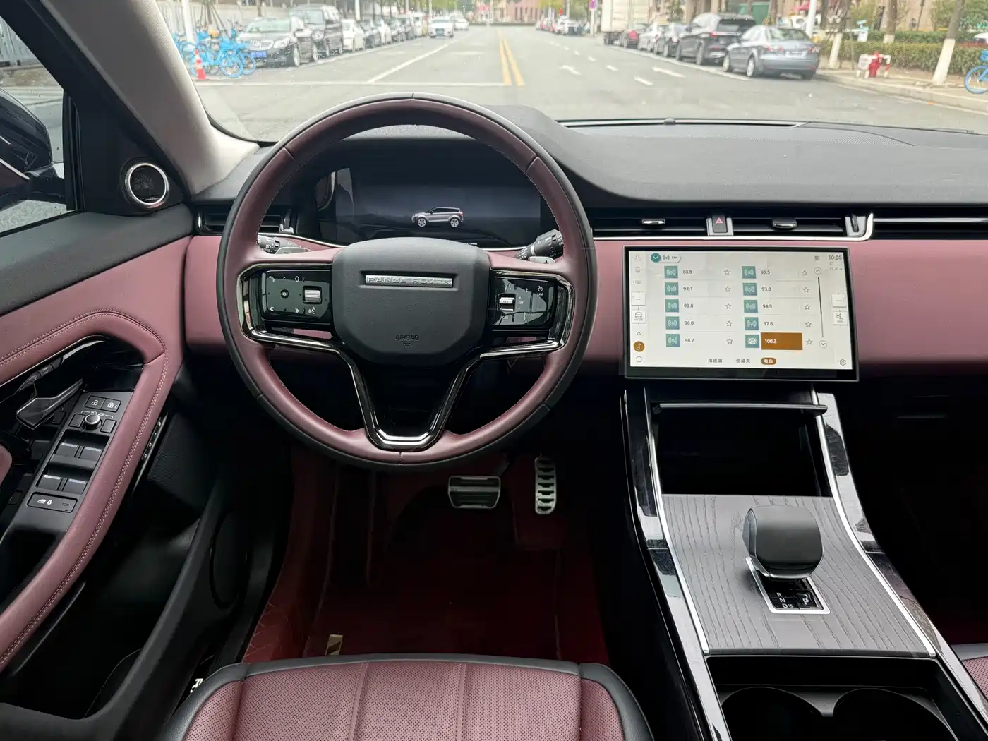 Land Rover Range Rover Evoque 2024 Range Rover Evoque L 249PS Light Master Edition фото 14