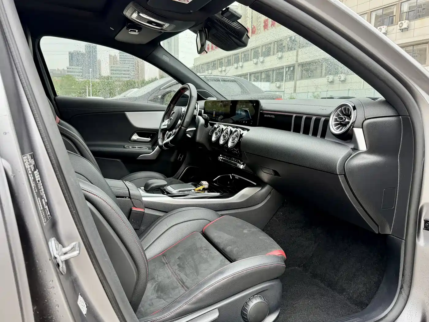 Mercedes-Benz A-Class AMG 2022 AMG A 35 L 4MATIC фото 17