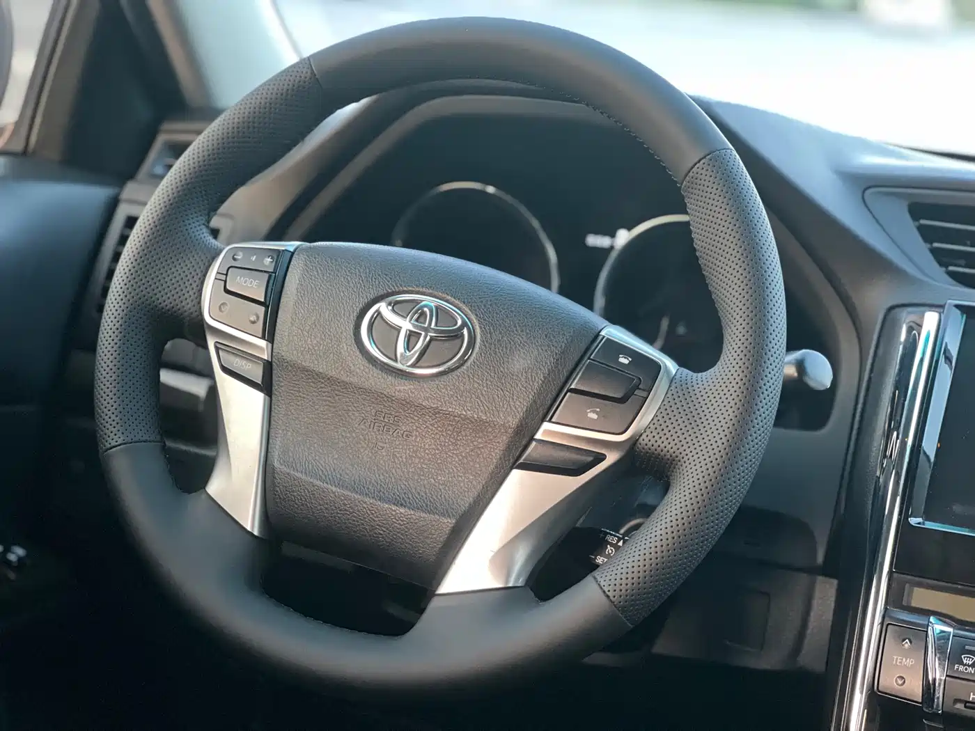 Toyota Reiz 2013 2.5V Premium Edition фото 8