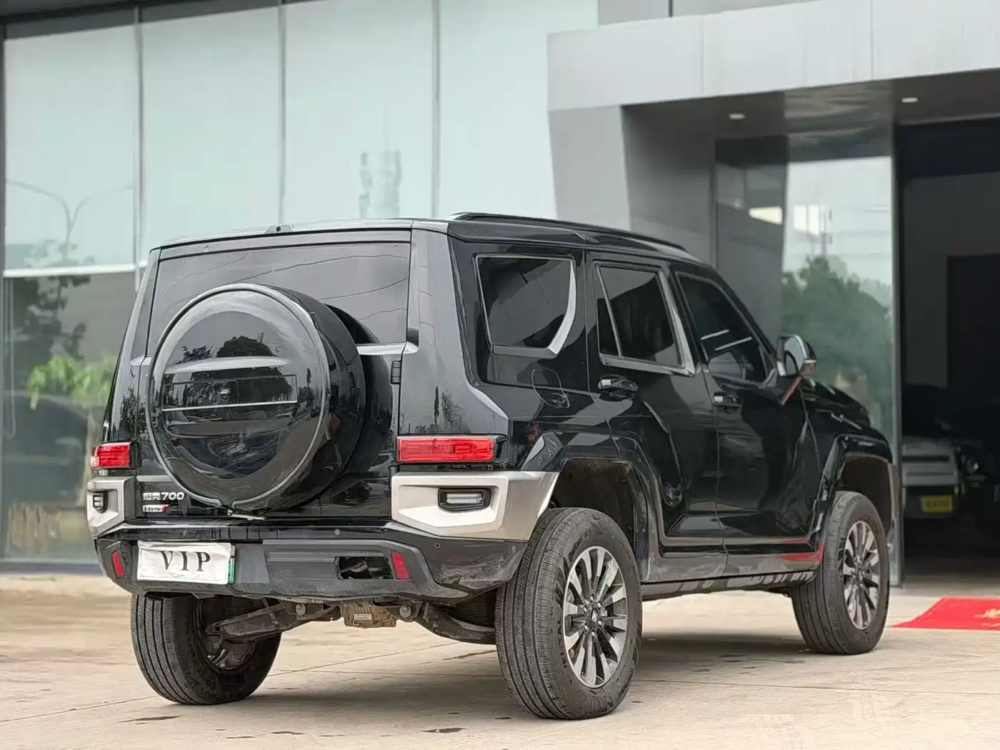 TANK TANK 700 NEW ENERGY