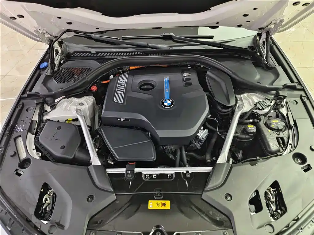 BMW 5 SERIES NEW ENERGY