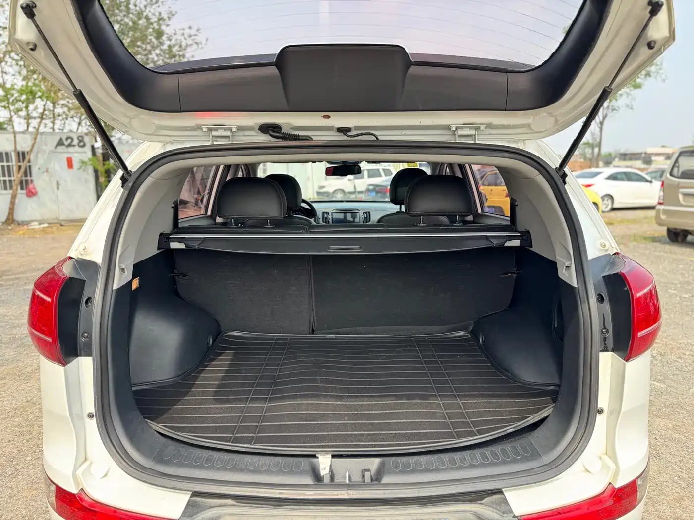 Kia Sportage 2014 2.0L Automatic 2WD DLX фото 34