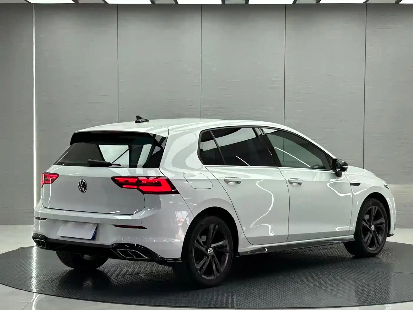 Volkswagen Golf 2021 280TSI DSG R-Line фото 5