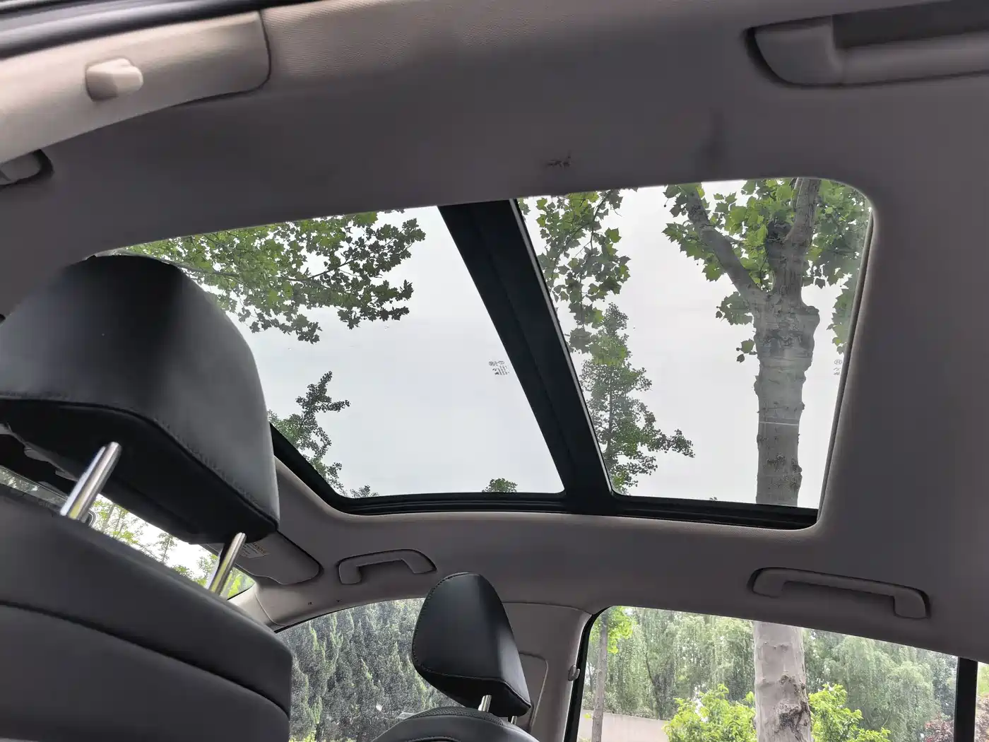 Hongqi H5 2024 1.5T DCT Smart Connect Flag Rhythm Edition фото 30