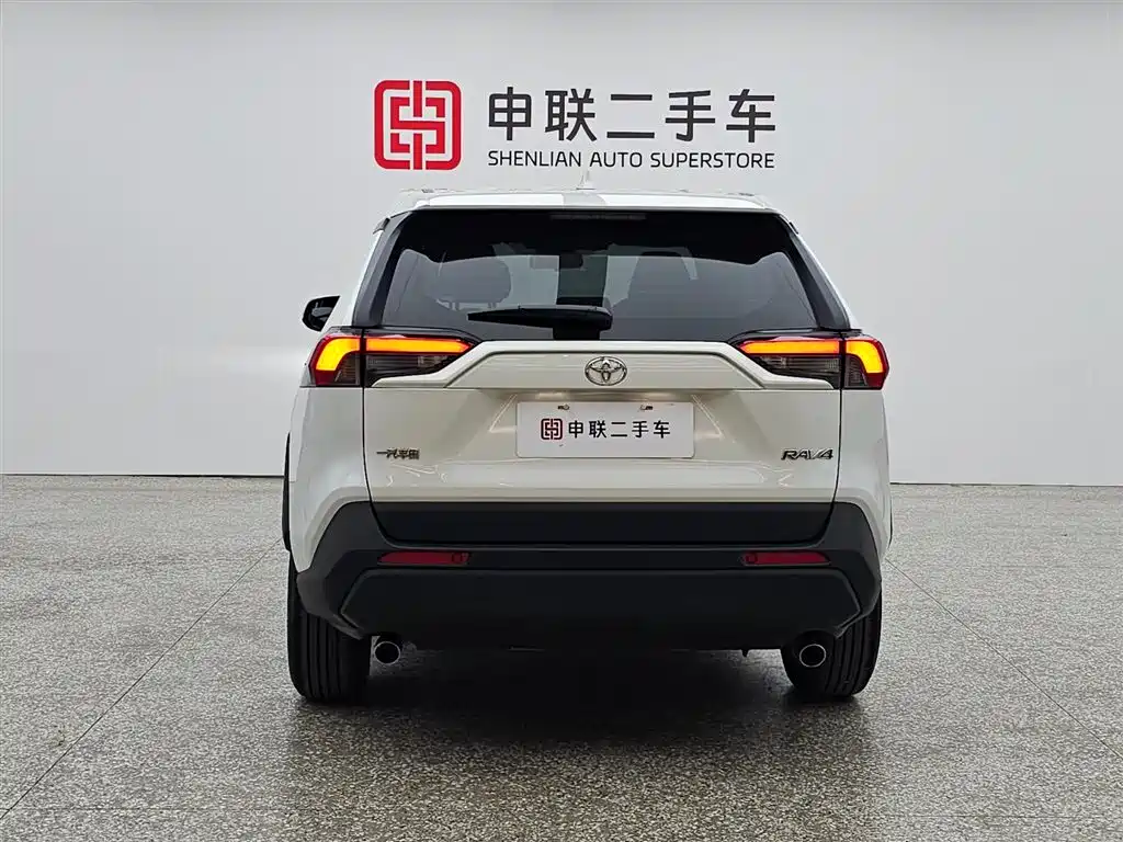 Toyota RAV4 Rongfang 2020 2.0L CVT 2WD Urban Edition фото 2