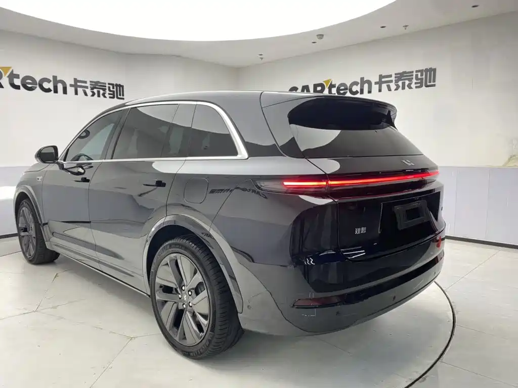Фото 7 - Li Auto L7