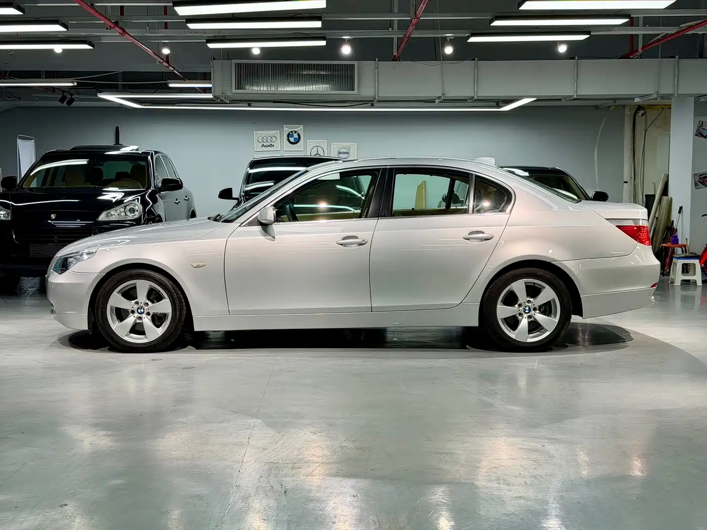 BMW 5 Series 2005 Model 530i фото 5