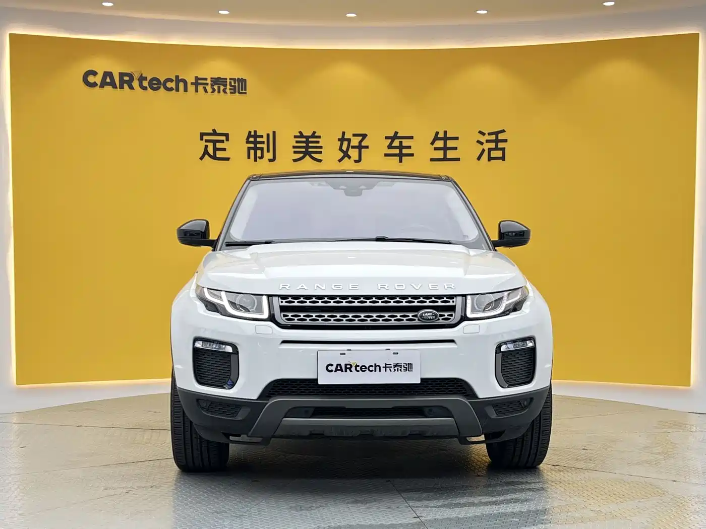 Land Rover Range Rover Evoque 2018 240PS SE Smart Edition фото 2