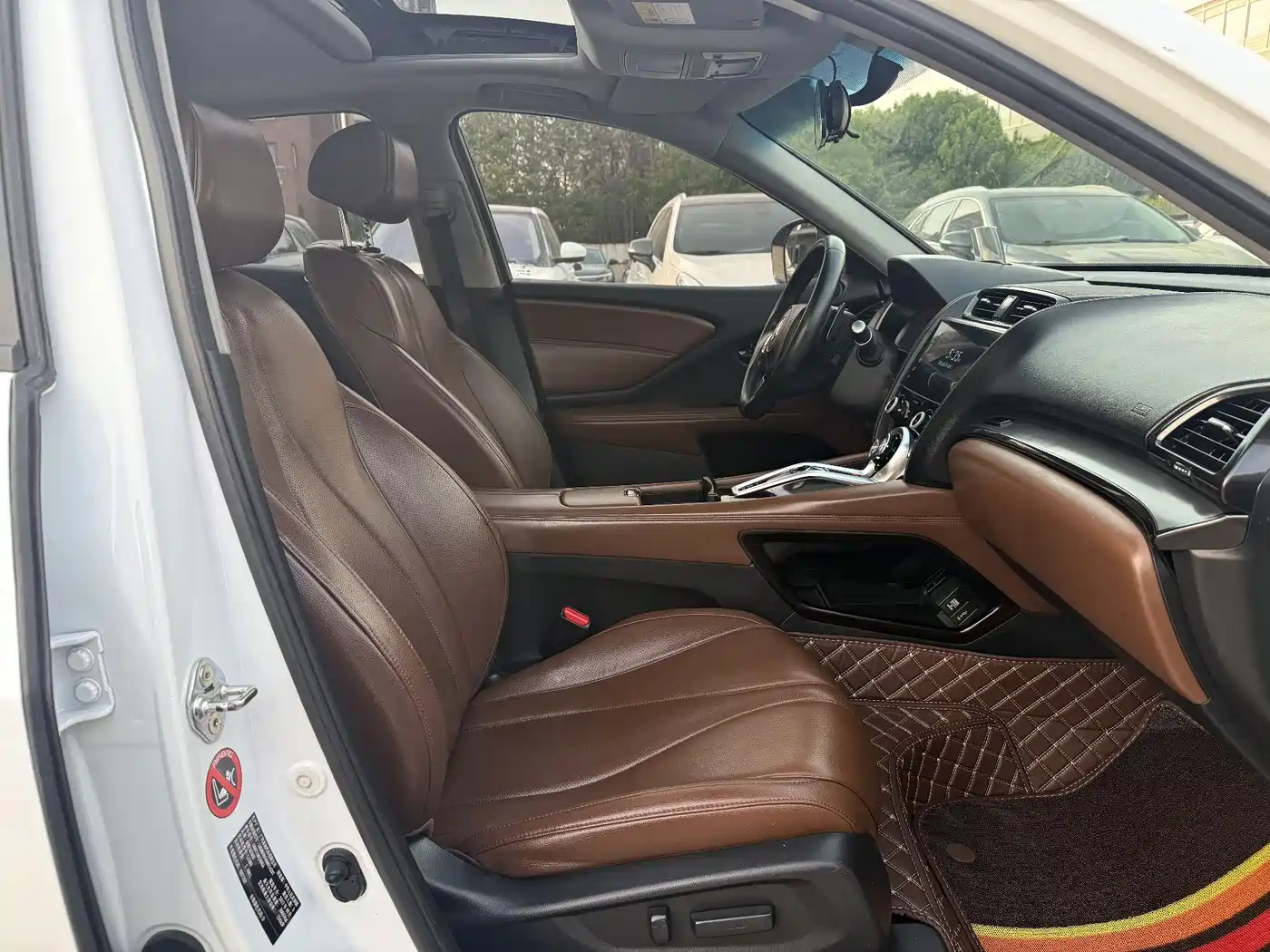 Acura CDX 2016 1.5T 2WD Exclusive Edition фото 7