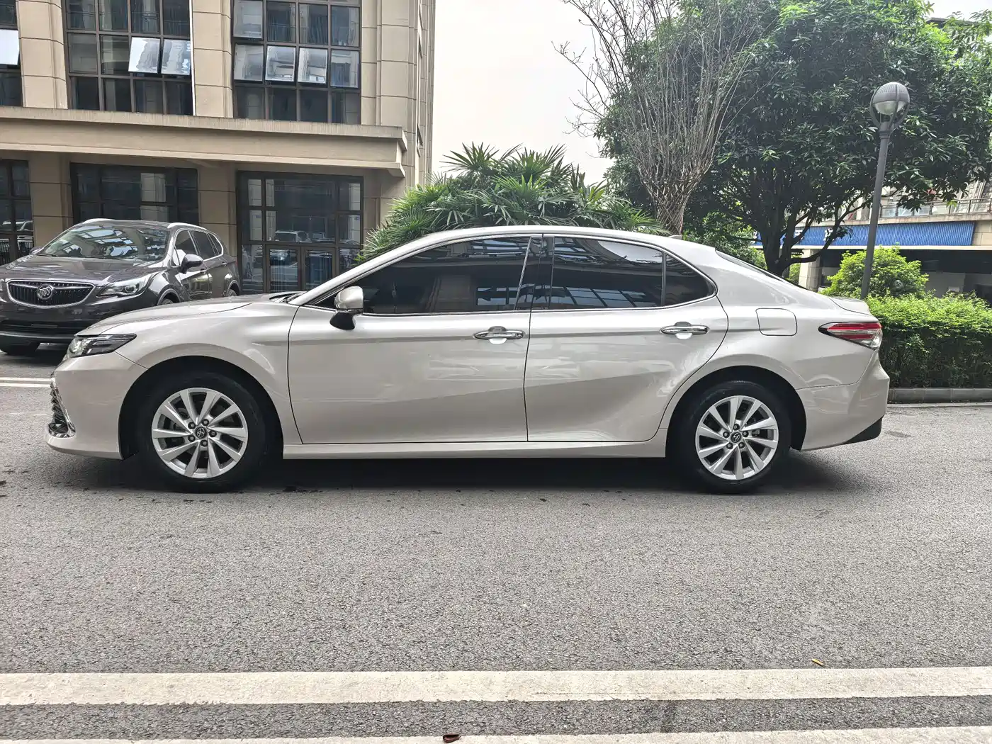 Toyota Camry 2021 2.0G Luxury Edition фото 4