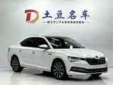 Фото 3 - Škoda Superb