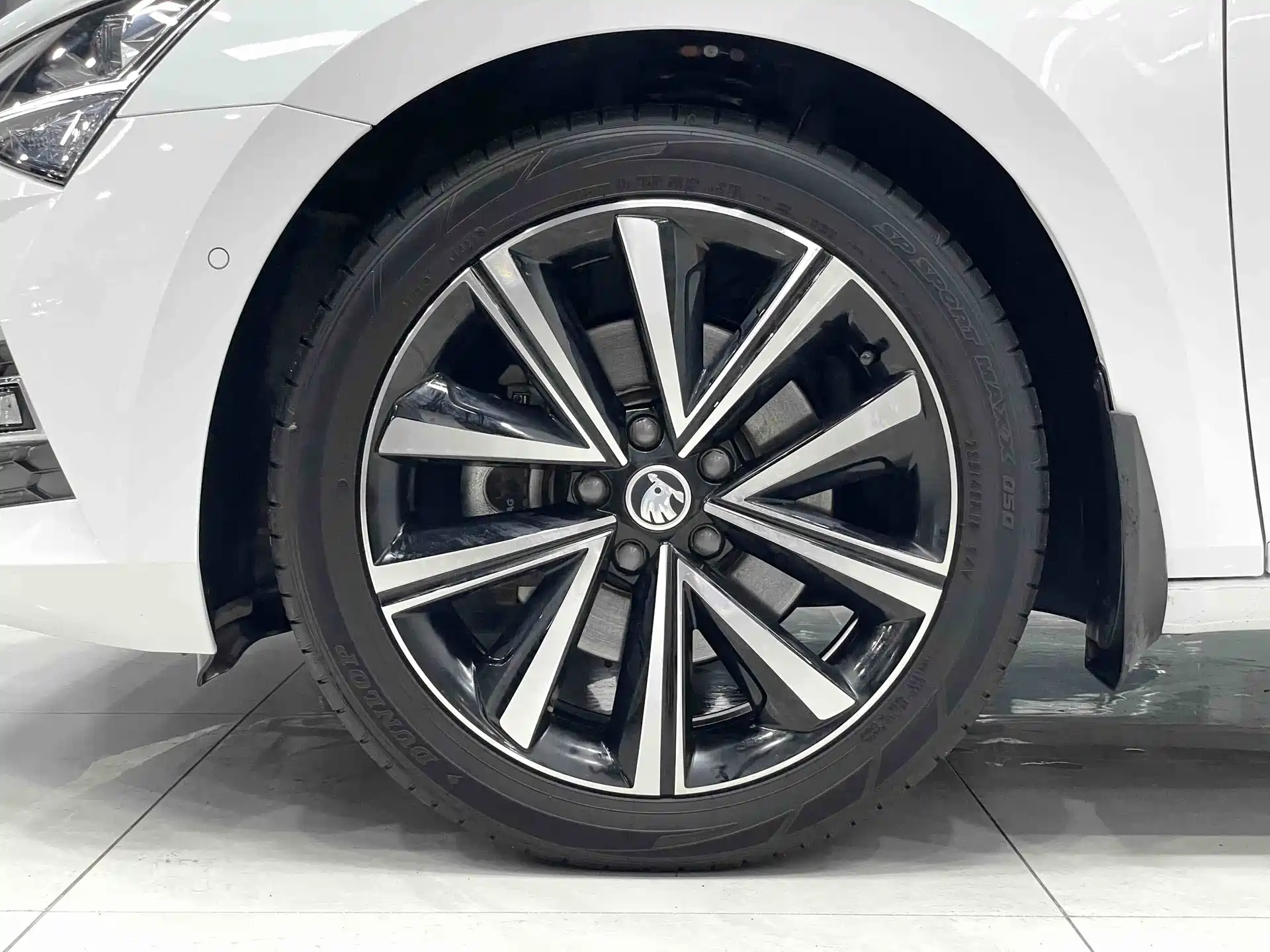 Фото 14 - Škoda Superb