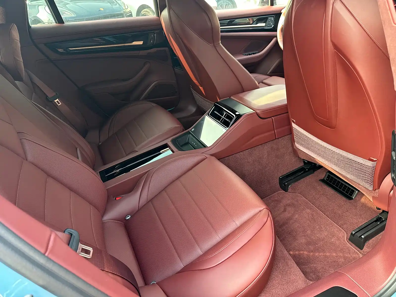 Фото 8 - Porsche Panamera