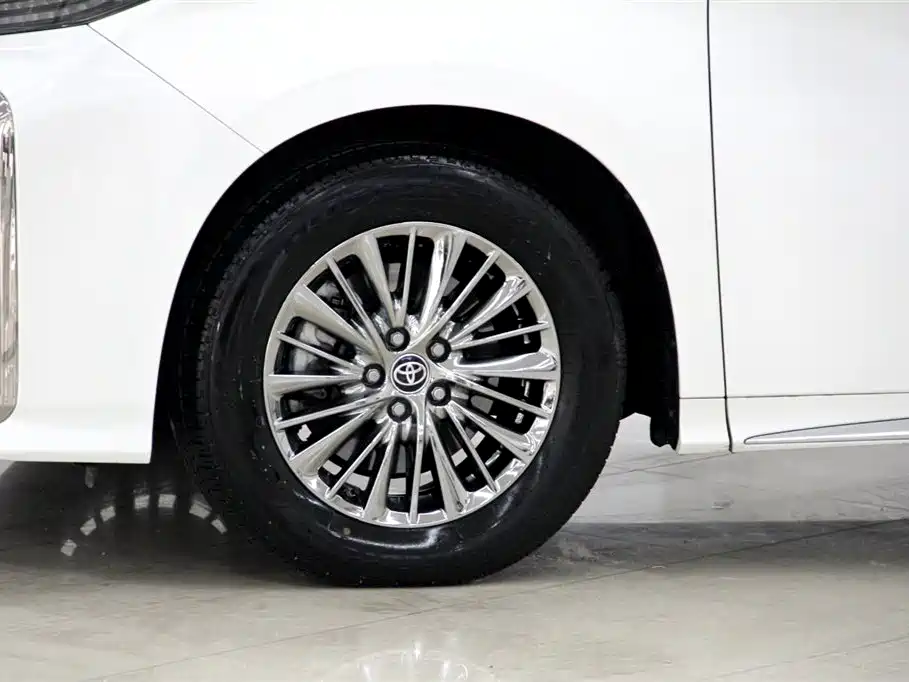 Toyota Alphard 2023 Dual Hybrid 2.5L Ultimate Gold Edition фото 28