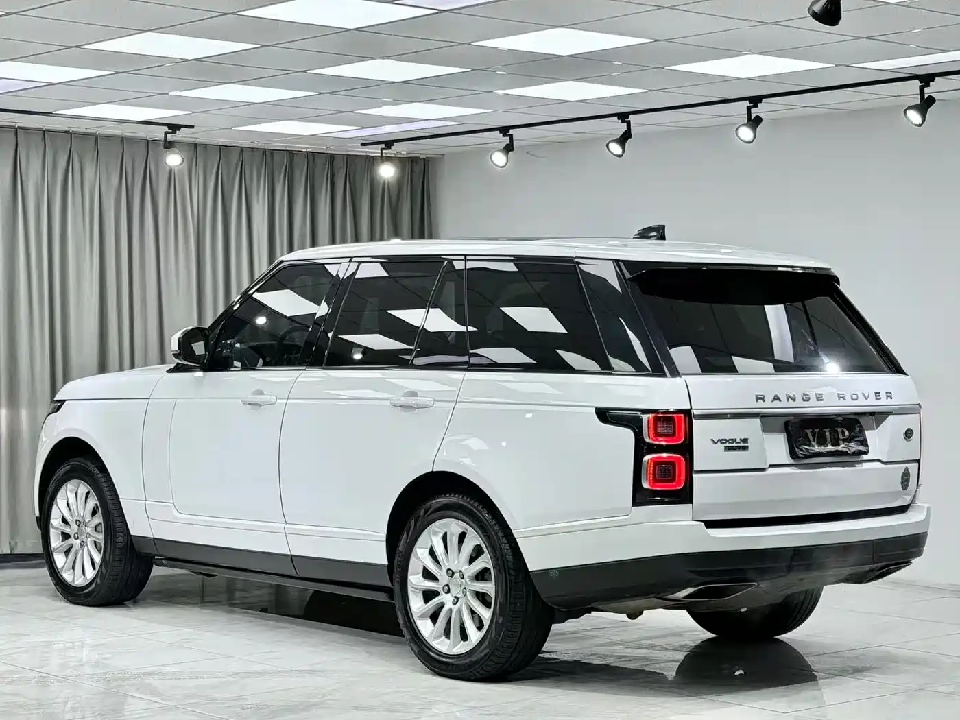 Land Rover Range Rover 2018 3.0 SC V6 Vogue Heritage Edition фото 10
